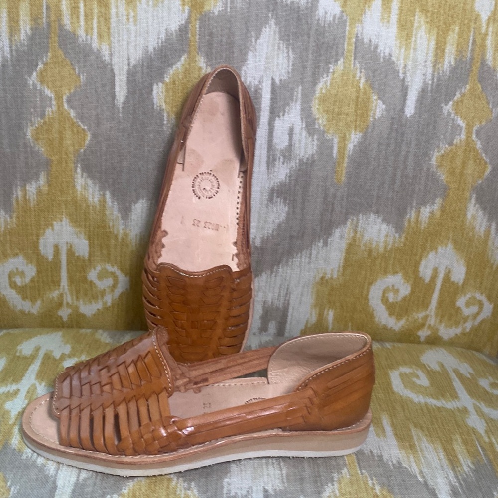 Brown Huraches size 7